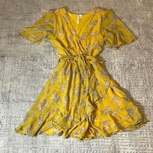 Yellow summer dress Miami like new S size